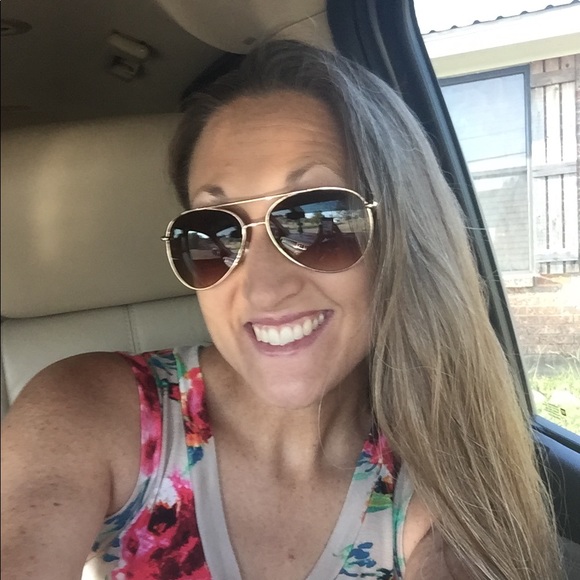 Meet your Posher, Jenna - Picture 1 of 1